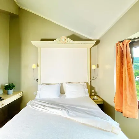 Archontika Karamarlis Hotel
