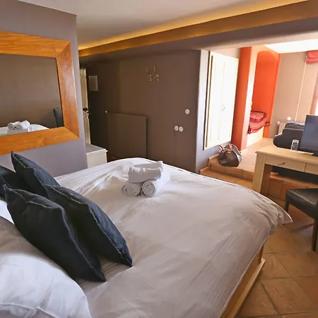 αρχοντικά καραμαρλής Μακρινίτσα