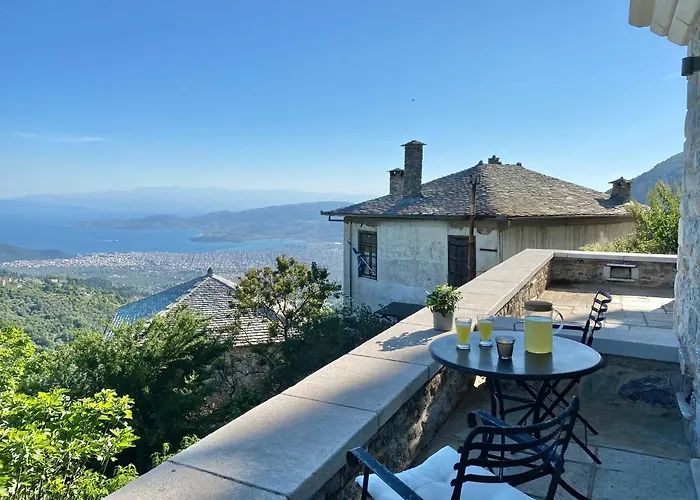 Ξενοδοχείο αρχοντικά καραμαρλής Μακρινίτσα