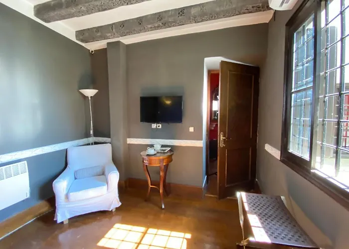 מלון Archontika Karamarlis 3*