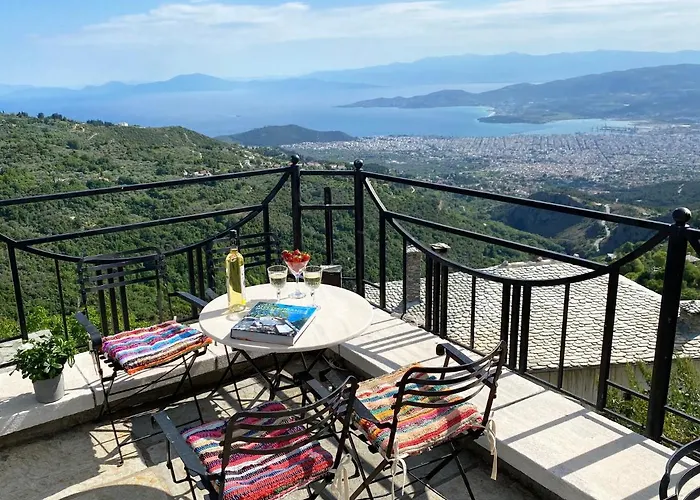 αρχοντικά καραμαρλής Μακρινίτσα