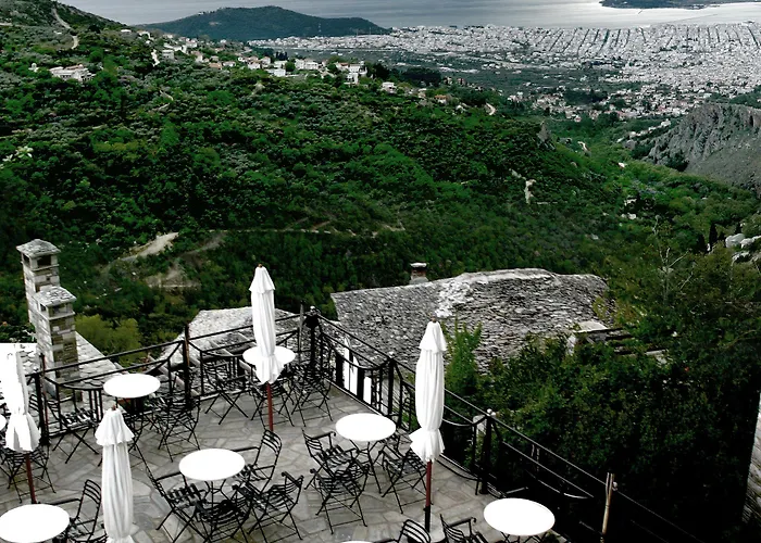 Archontika Karamarlis 3* מקריניצה