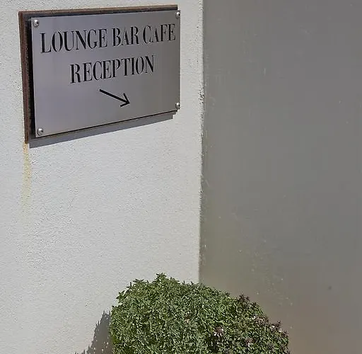 Archontika Karamarlis מלון